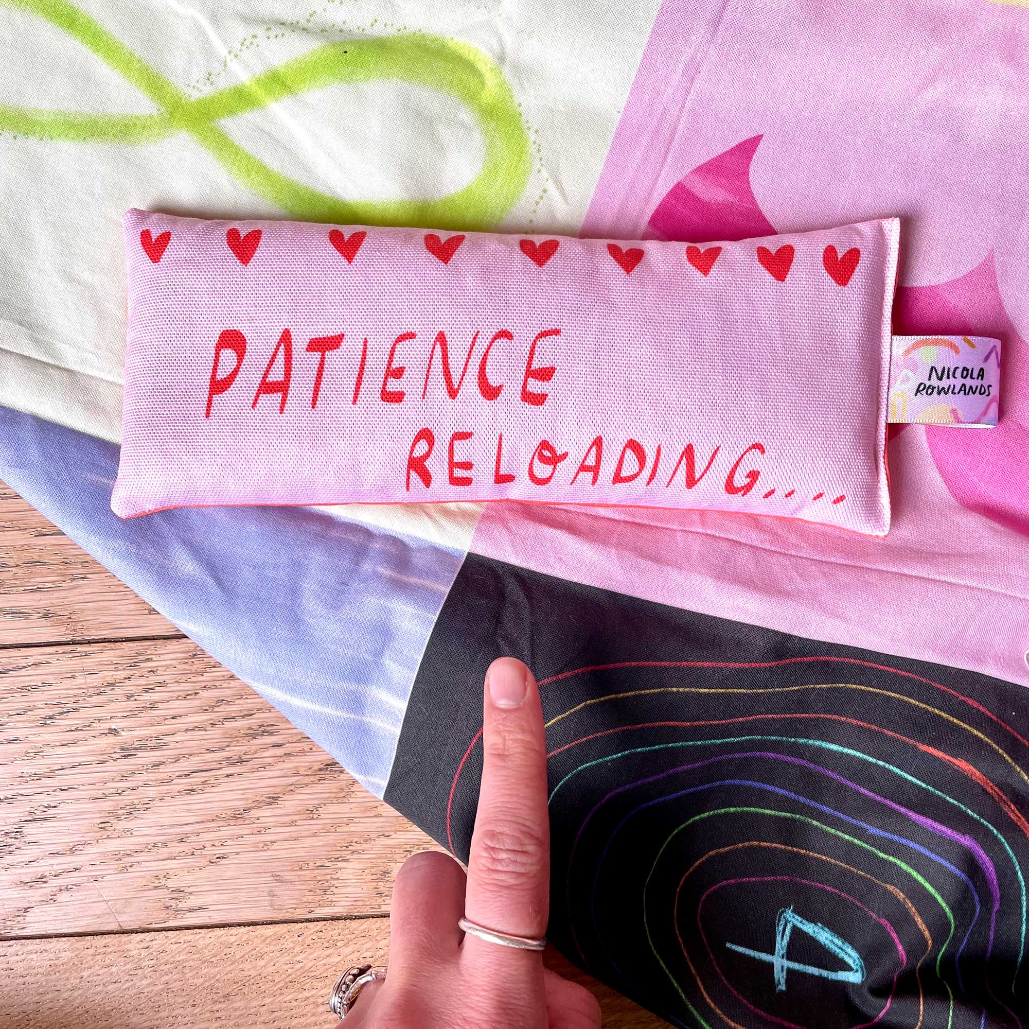 Lavender eyebag 'Patience Reloading'