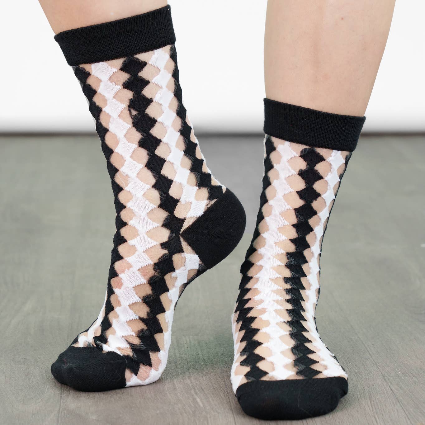 Sheer Black White Argyle Diamond Print Socks