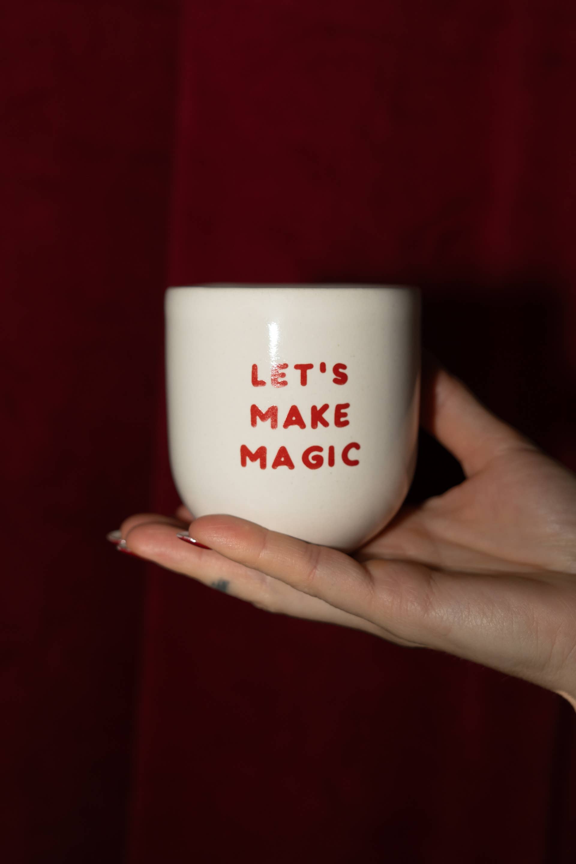 'Let's Make Magic' White Red Ceramic Sisi Tumbler Mug